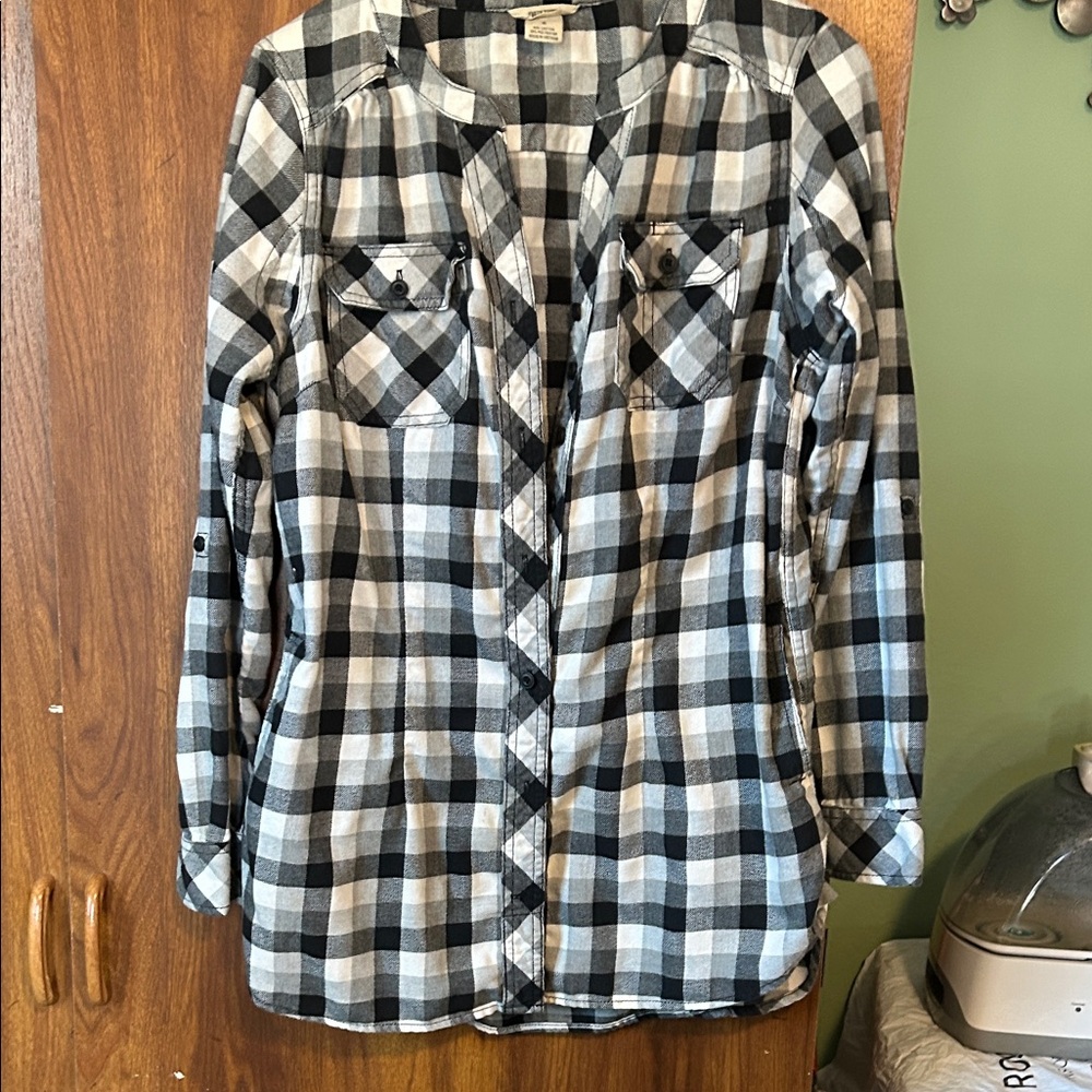 Duluth Trading Co Black and White Checkered Shirt